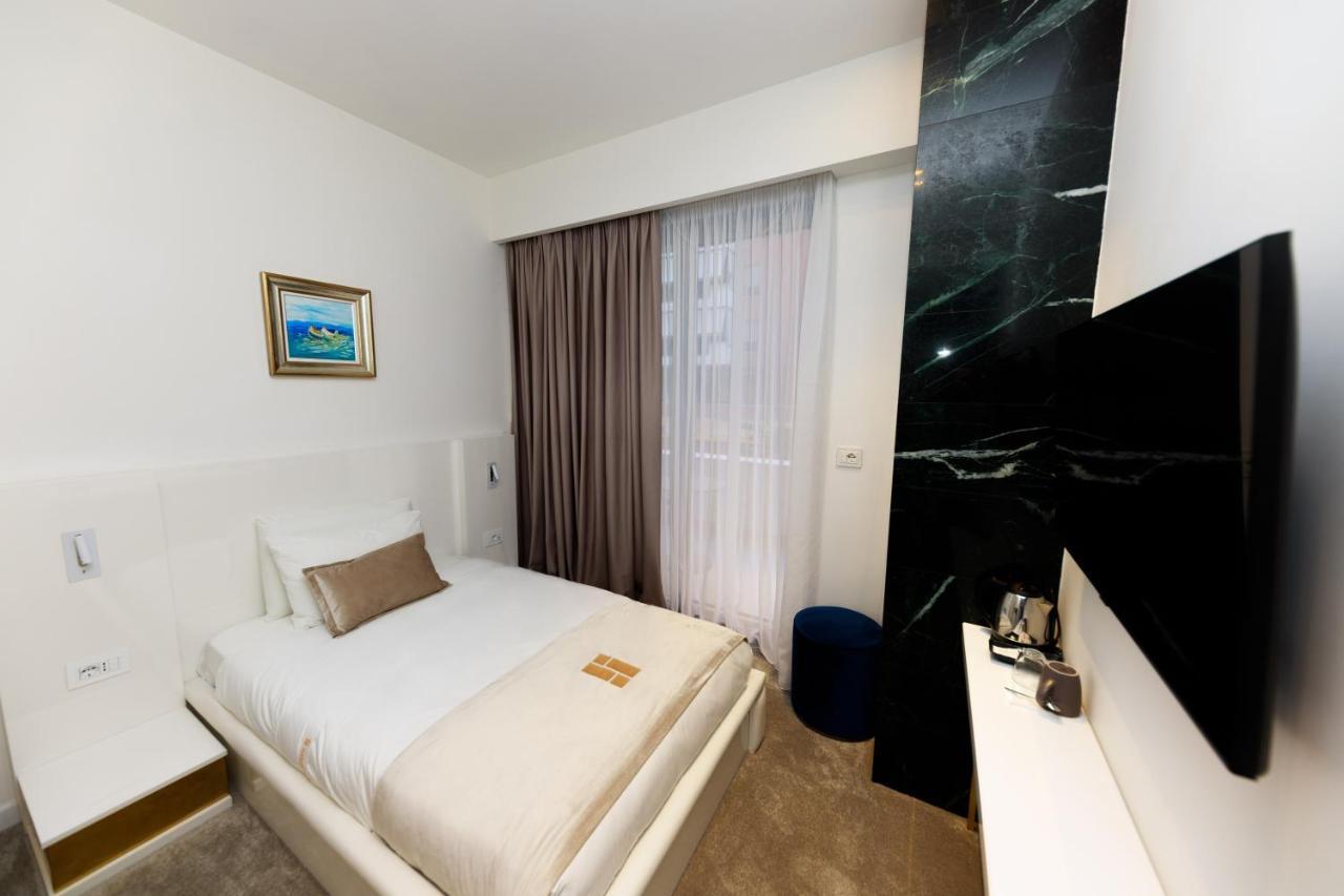 Habitat Hotel Tirana Exterior foto