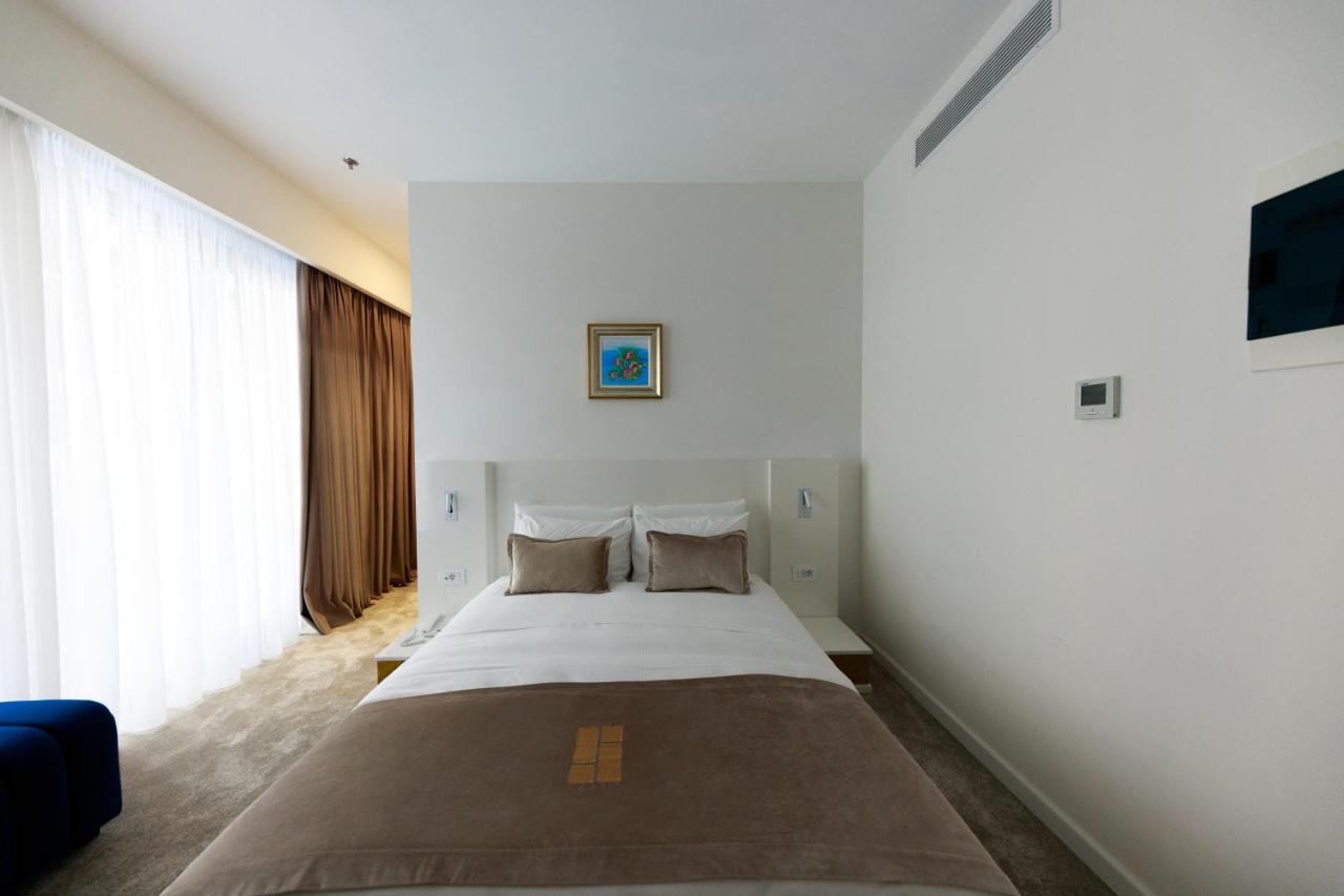 Habitat Hotel Tirana Exterior foto