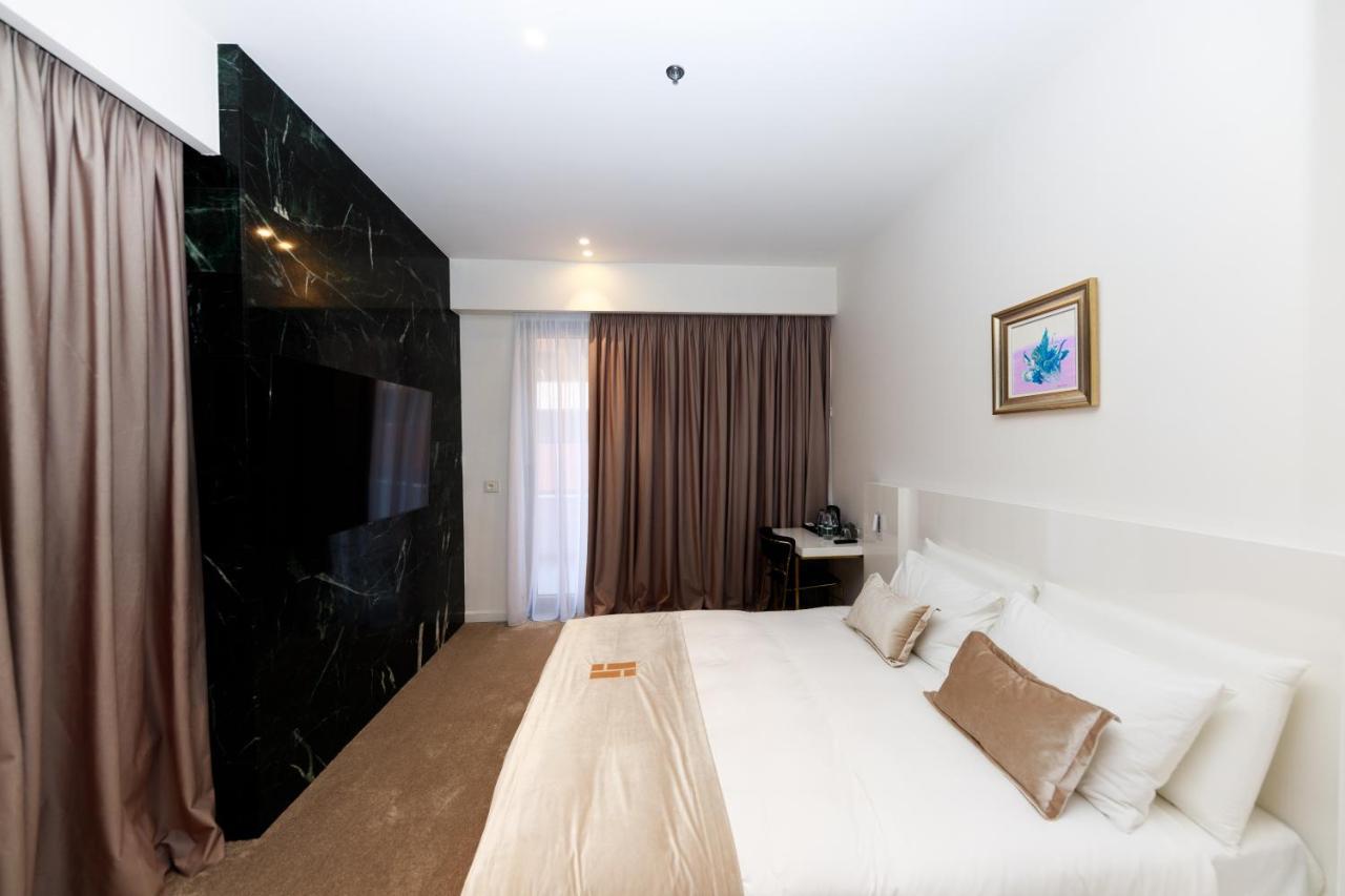 Habitat Hotel Tirana Exterior foto